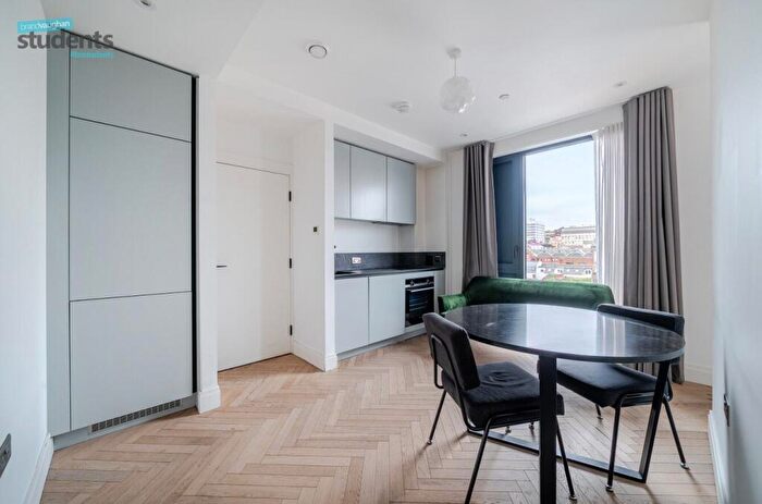 Flat To Rent In Gloucester Place, Brighton, BN1