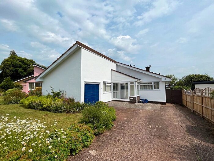 3 Bedroom Detached Bungalow To Rent In Pikes Crescent, Taunton, TA1