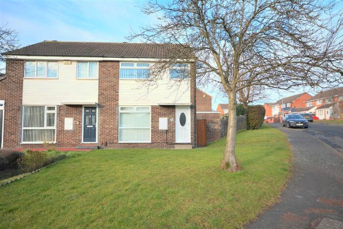 3 Bedroom Semi-Detached House To Rent In Littlebeck Drive, Darlington, DL1