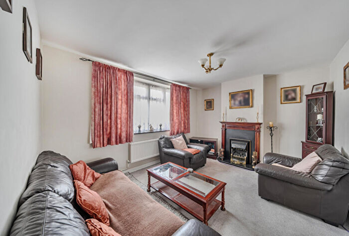 3 Bedroom Semi-Detached House For Sale In Imperial Way, Kenton, Harrow, Middlesex, HA3