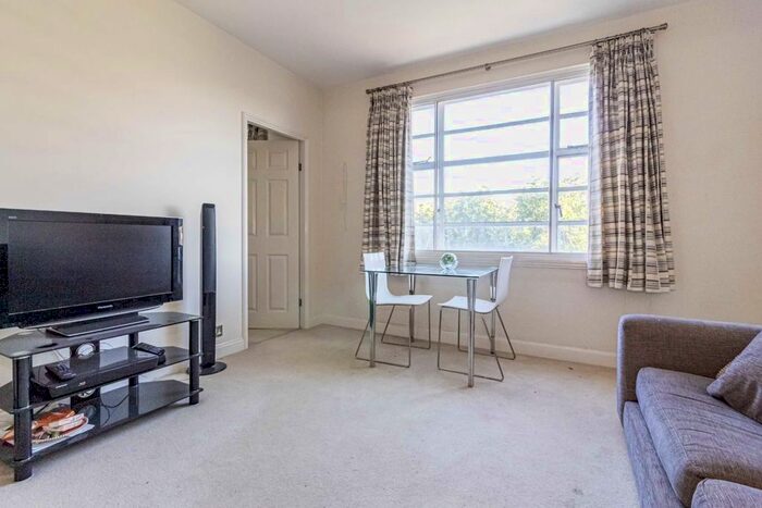 1 Bedroom Flat To Rent In Hamlet Gardens, London, W6