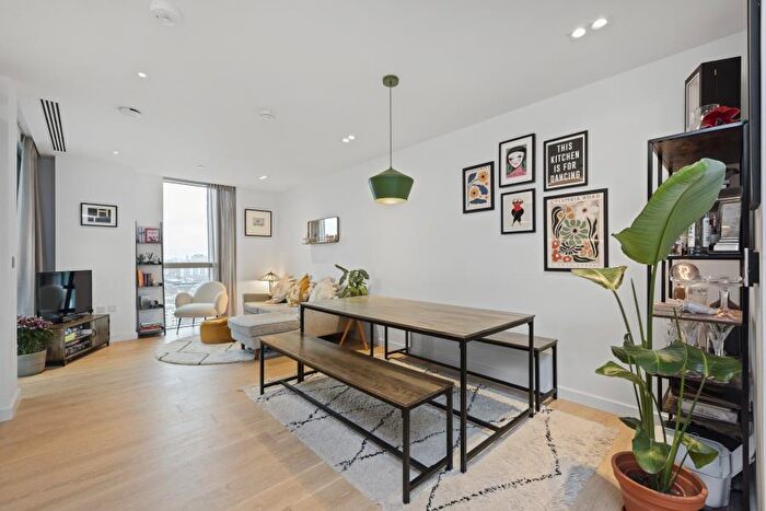 2 Bedroom Apartment For Sale In Atlas Building, City Road, EC1V