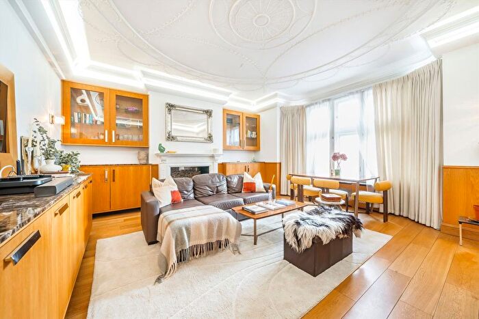 1 Bedroom Flat To Rent In Old Court Place, Kensington, W8