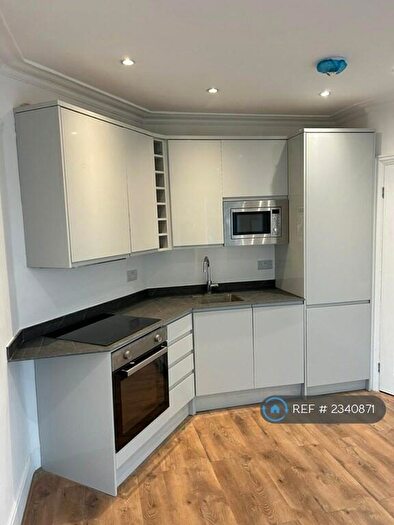 2 Bedroom Flat To Rent In Audley Road, London, NW4