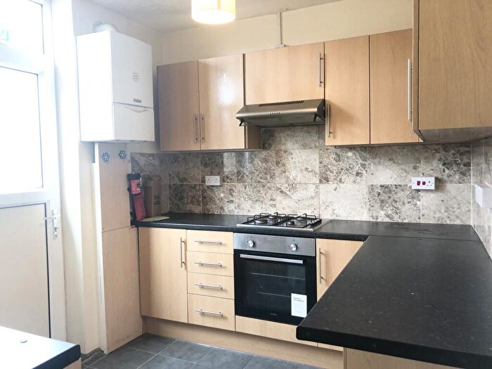 2 Bedroom House To Rent In Coote Road, Dagenham, RM8