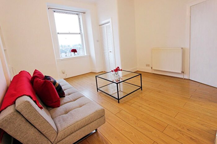 1 Bedroom Flat To Rent In Wheatfield Place, Edinburgh, EH11