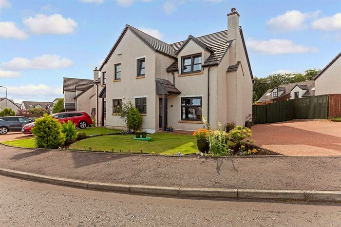 3 Bedroom Semi-Detached House For Sale In Raeburn Common, Pettinain, Lanark, ML11