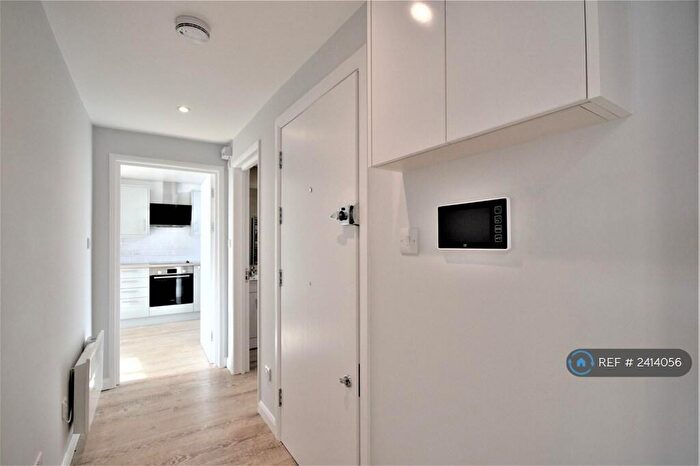 2 Bedroom Flat To Rent In Waldo Works, London, NW10