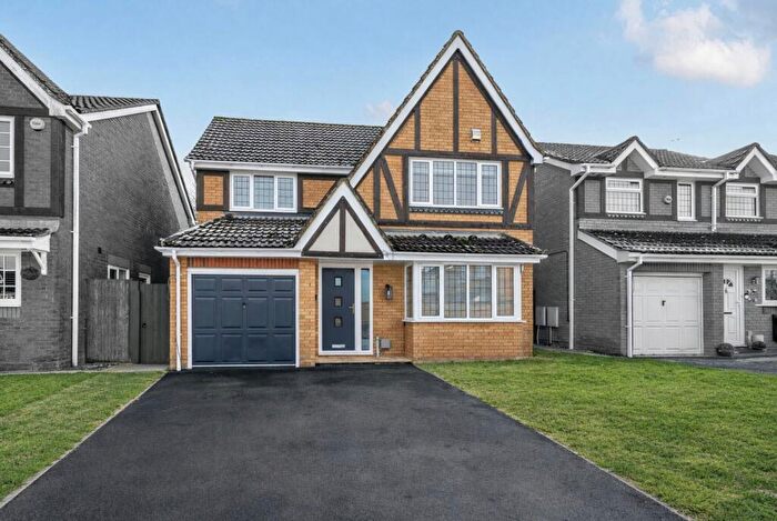 4 Bedroom Detached House For Sale In Mayfield Ridge, Hatch Warren, RG22