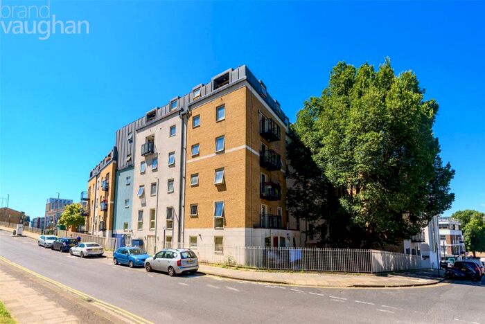 2 Bedroom Apartment To Rent In Ashton Rise, Brighton, East Sussex, BN2