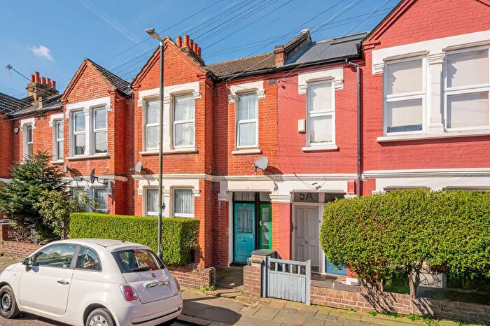 1 Bedroom Maisonette For Sale In Bruce Road, Mitcham, CR4