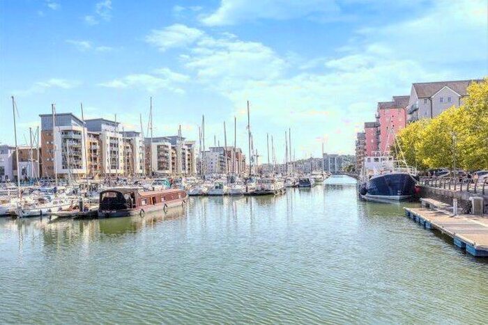 2 Bedroom Flat To Rent In Mizzen Court, Bristol, BS20