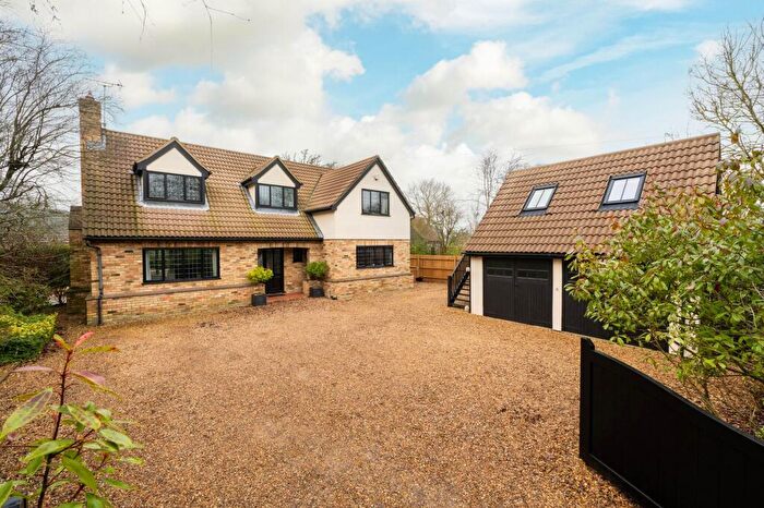 4 Bedroom Detached House For Sale In Kimbolton Road, Stow Longa, PE28