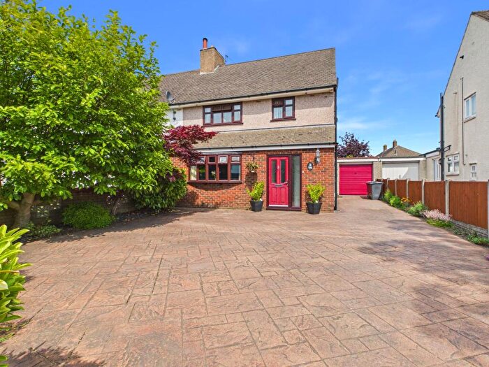 3 Bedroom Semi-Detached House For Sale In Grimshaw Lane, Ormskirk, L39