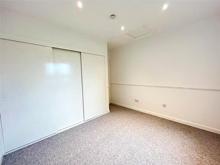 2 Bedroom Apartment For Sale In Weirside Court, Edington, BA13