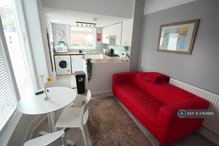 4 Bedroom Terraced House To Rent In Jessie Road, Southsea, PO4