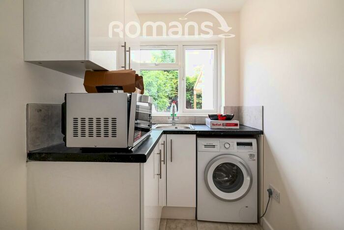 1 Bedroom Apartment To Rent In London Road, Bracknell, RG12