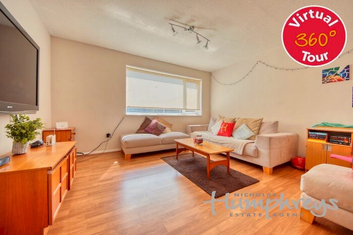 4 Bedroom Terraced House To Rent In Knowlton Walk, Canterbury, CT1