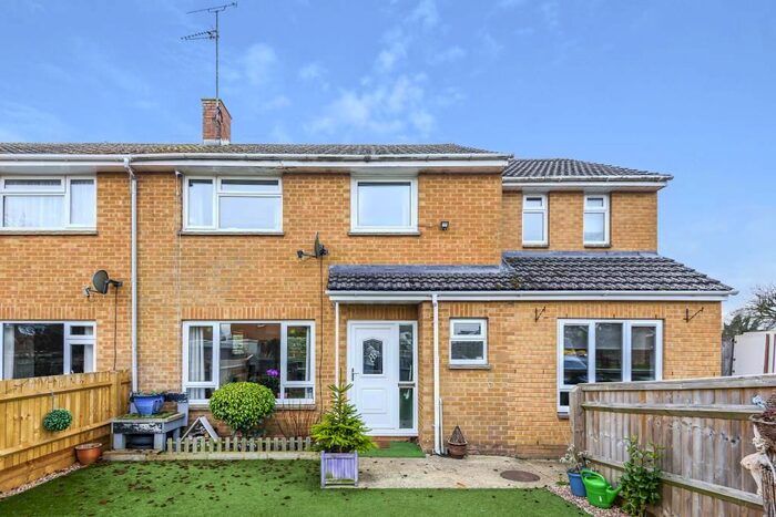 4 Bedroom Semi-Detached House For Sale In Croughton, Brackley, Northamptonshire NN13