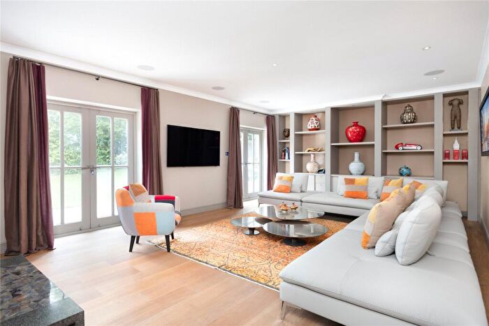 5 Bedroom Detached House For Sale In Carrington Close, Kingston Upon Thames, Surrey, KT2