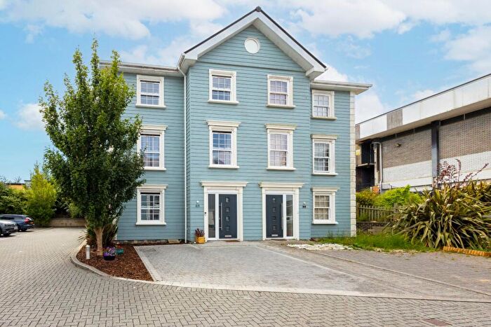 4 Bedroom Semi Detached House For Sale In Parkside, Folkestone, Folkestone And Hythe, CT19
