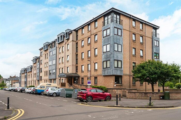 1 Bedroom Property For Sale In Roseburn Drive, Roseburn, Edinburgh, EH12