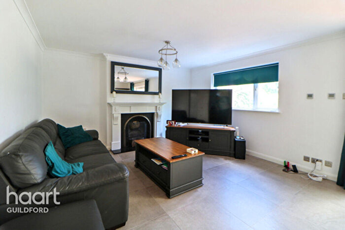 6 Bedroom Detached House For Sale In Victoria Road, Woking, GU21