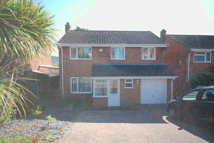 4 Bedroom Detached House To Rent In Hillymead, Seaton, EX12
