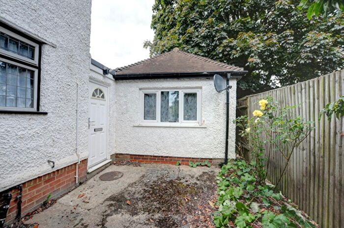 1 Bedroom Maisonette To Rent In Green Lane, Stokenchurch, Buckinghamshire, HP14