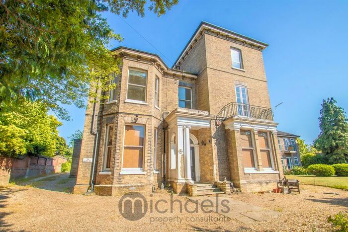 2 Bedroom Flat To Rent In Cambridge Road, Colchester, CO3