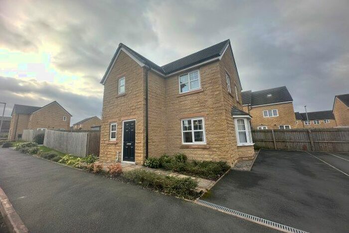 3 Bedroom Detached House To Rent In Pollard Street, Burnley, BB11