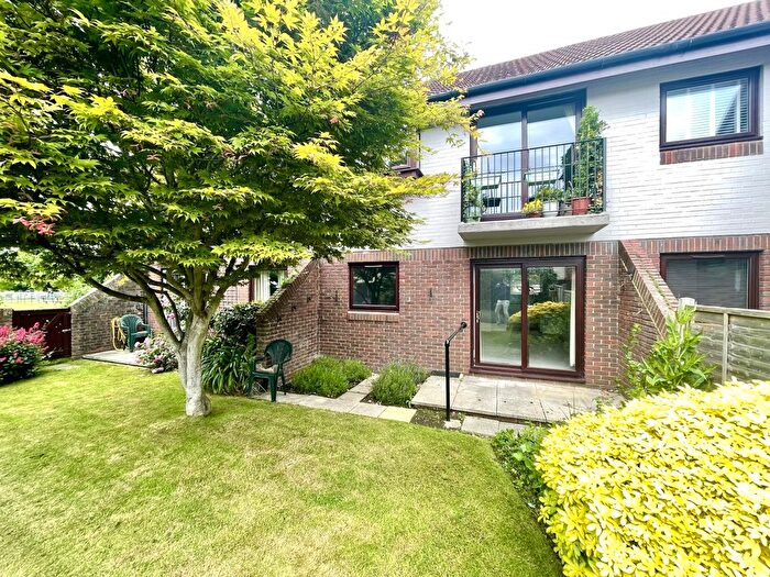 1 Bedroom Flat To Rent In Parish Court, Emsworth Road, Lymington, Hampshire, SO41