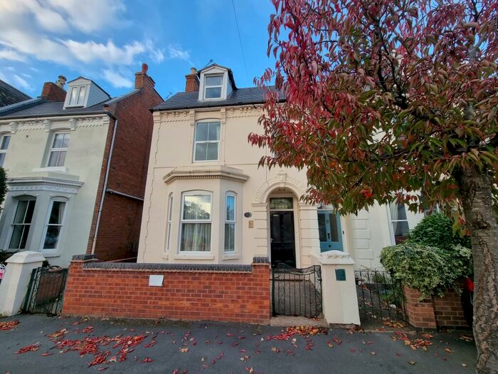 7 Bedroom Terraced House To Rent In Radford Road, Leamington Spa, CV31