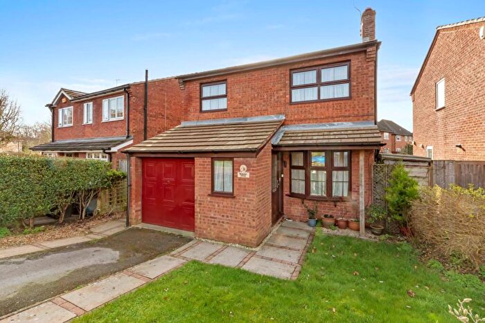 3 Bedroom Detached House For Sale In Willow Way, Princes Risborough, HP27