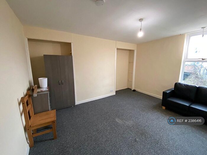 Studio To Rent In Osborne Road, Tuebrook, Liverpool, L13