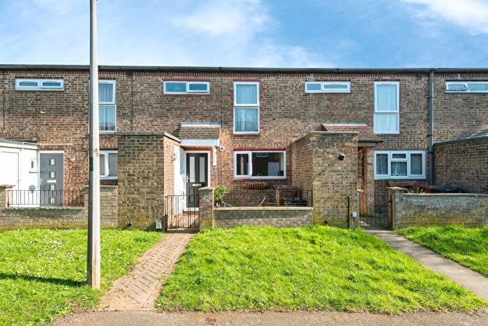 3 Bedroom Terraced House For Sale In Ripon Road, Stevenage, SG1