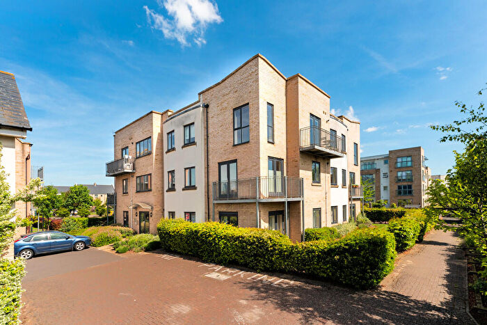 2 Bedroom Apartment To Rent In Aster Way, Cambridge, CB4
