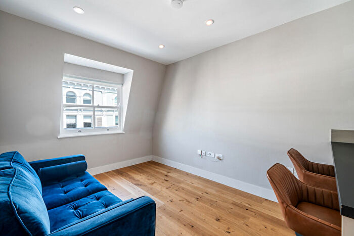 2 Bedroom Apartment To Rent In Fulham Road, Chelsea, SW10