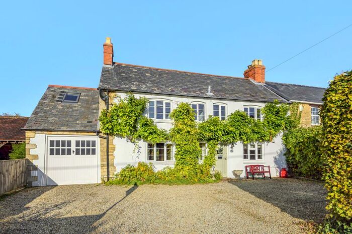 4 Bedroom Cottage To Rent In Rack End, Standlake, OX29