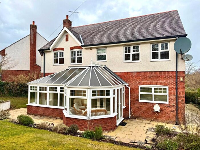 4 Bedroom Detached House For Sale In Cwrt Hwfa, Bangor, Gwynedd, LL57