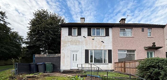 2 Bedroom Semi Detached House For Sale In Farmstead Road, Thorpe Edge, Bradford, BD10