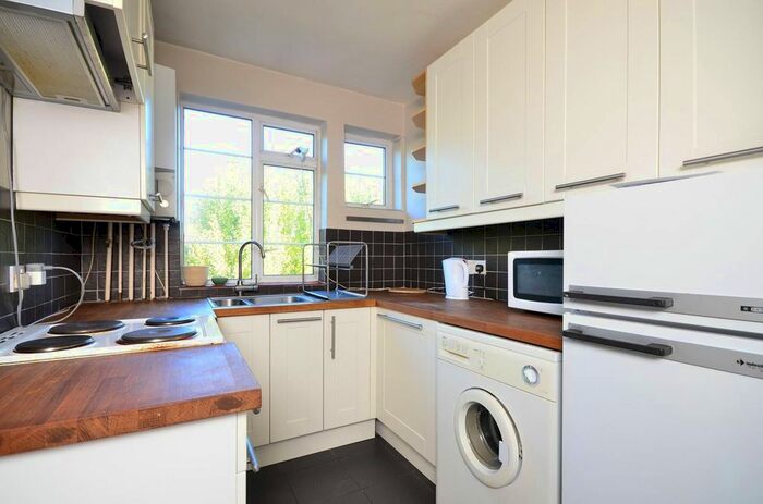 1 Bedroom Flat To Rent In Hamlet Gardens, Hammersmith, London, W6