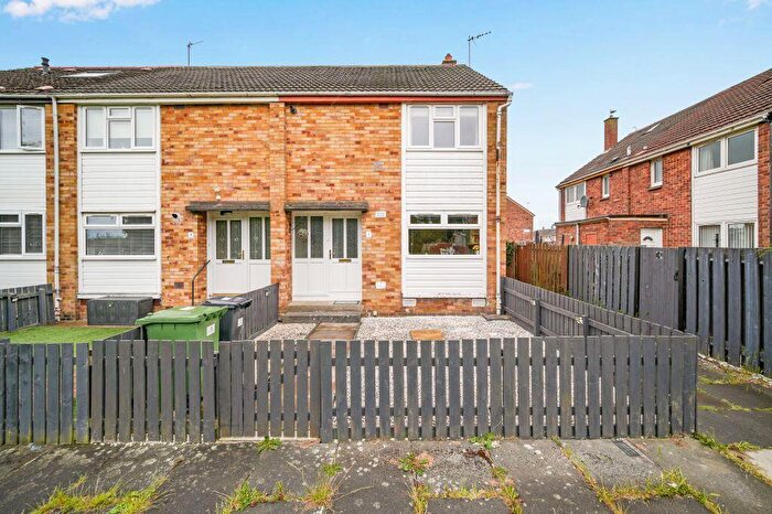 2 Bedroom End Of Terrace House For Sale In Drum Crescent, Ferniehill, Edinburgh, EH17