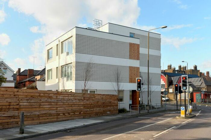 2 Bedroom Flat To Rent In Westcombe Hill, Greenwich, London, SE10