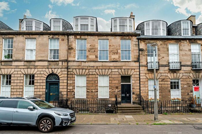 2 Bedroom Flat For Sale In Albany Street, New Town, Edinburgh, Midlothian, EH1