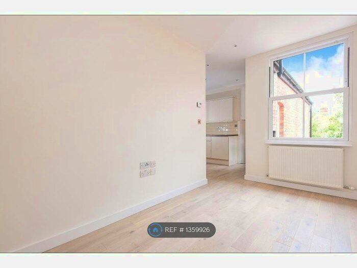 1 Bedroom Flat To Rent In London Road, Reading, RG1