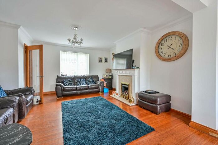 3 Bedroom House To Rent In Gloucester Road, Guildford, GU2