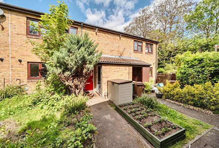 1 Bedroom Maisonette For Sale In Clouston Close, Wallington, SM6