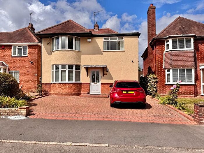 4 Bedroom Detached House For Sale In Charlemont Crescent, West Bromwich, West Midlands, B71
