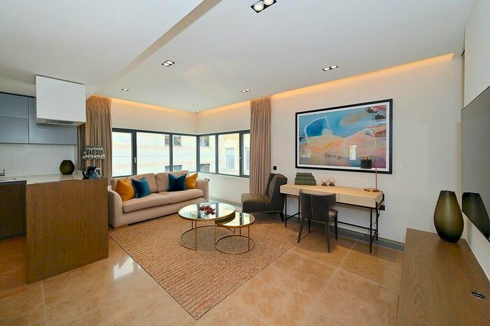 2 Bedroom Flat To Rent In Babmaes Street, St James, SW1Y